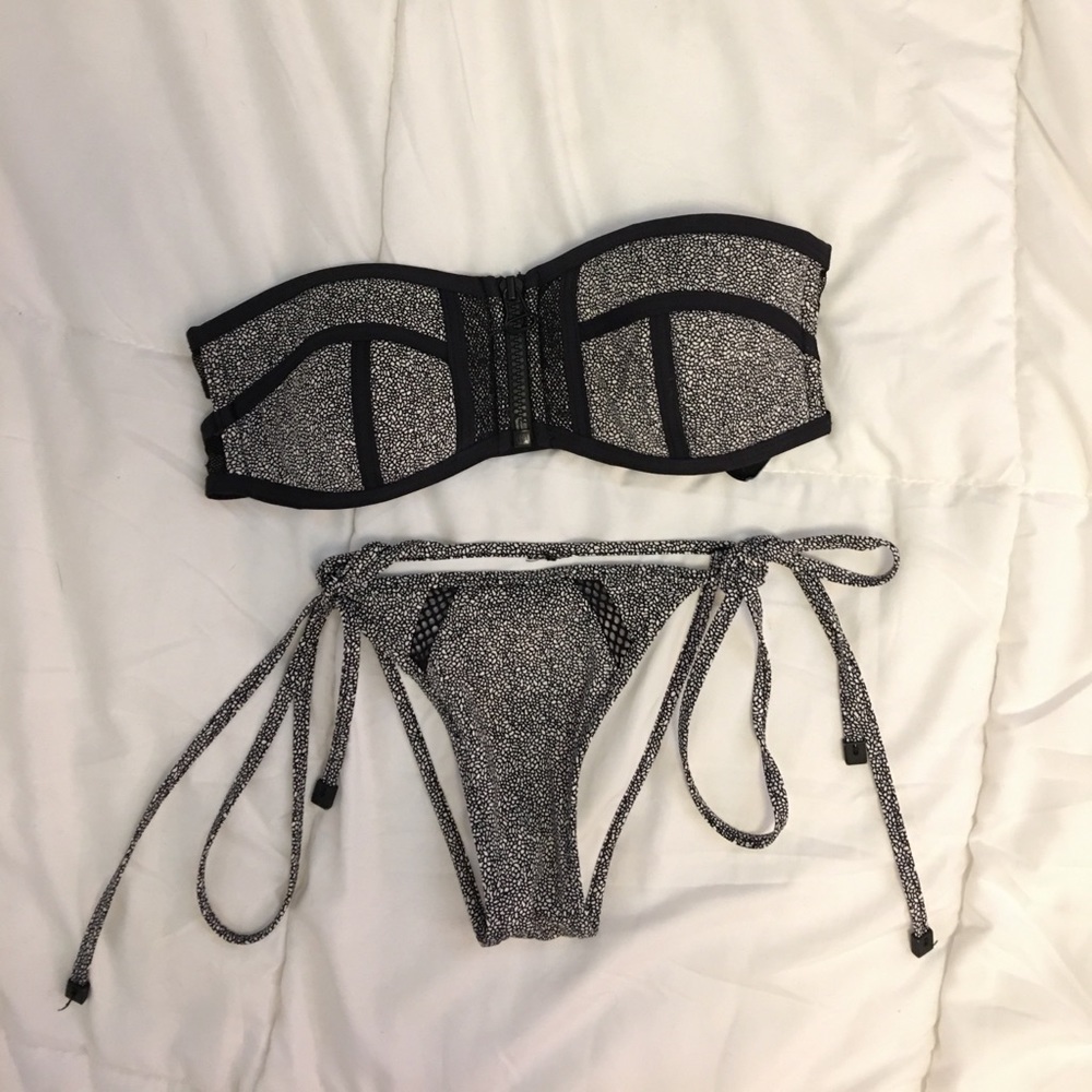 BATHING SUIT