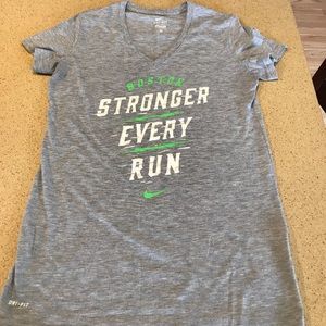 Nike tshirt size small