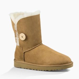 UGG Bailey Button Boot Size 10