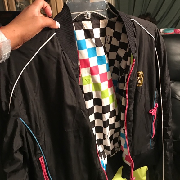 Guess Light Jacket - Picture 2 of 2