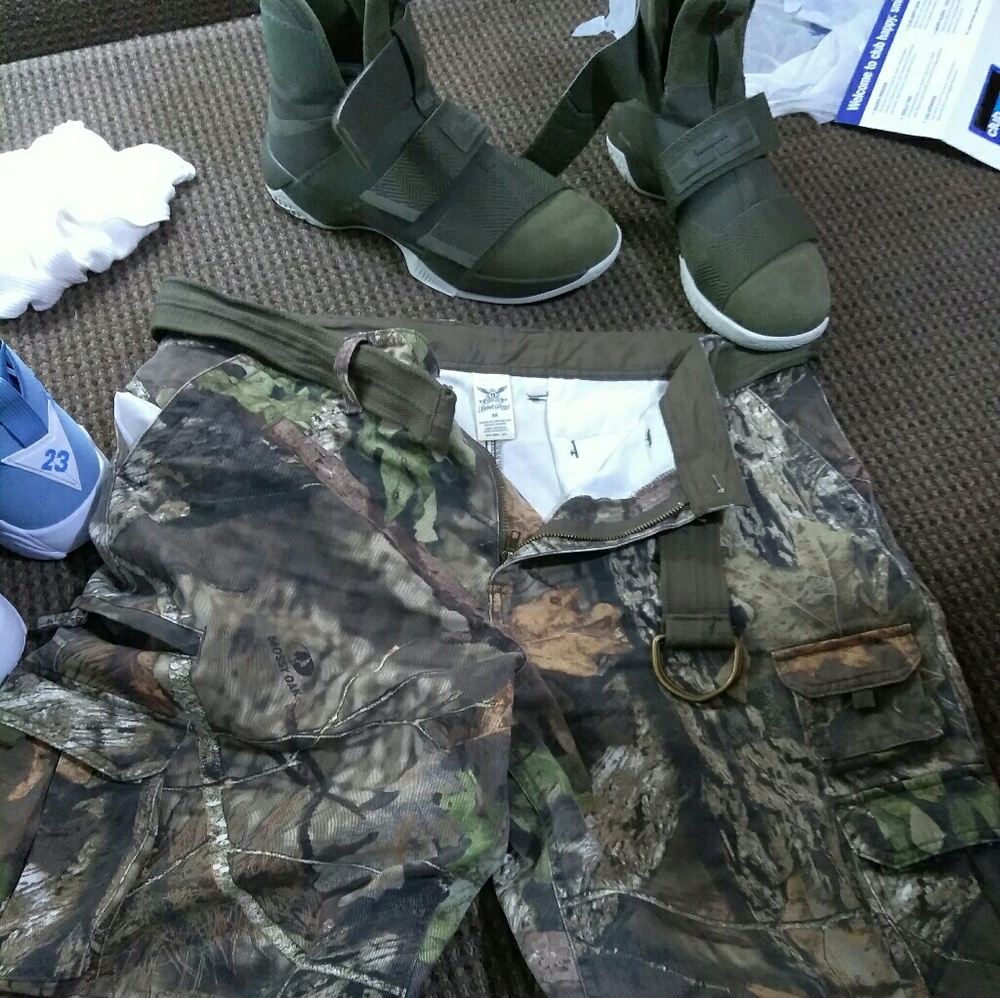 Lebron soldier 10 size 13