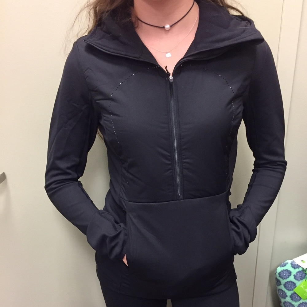 Lululemon Run for the Cold Pullover size 4 NWT