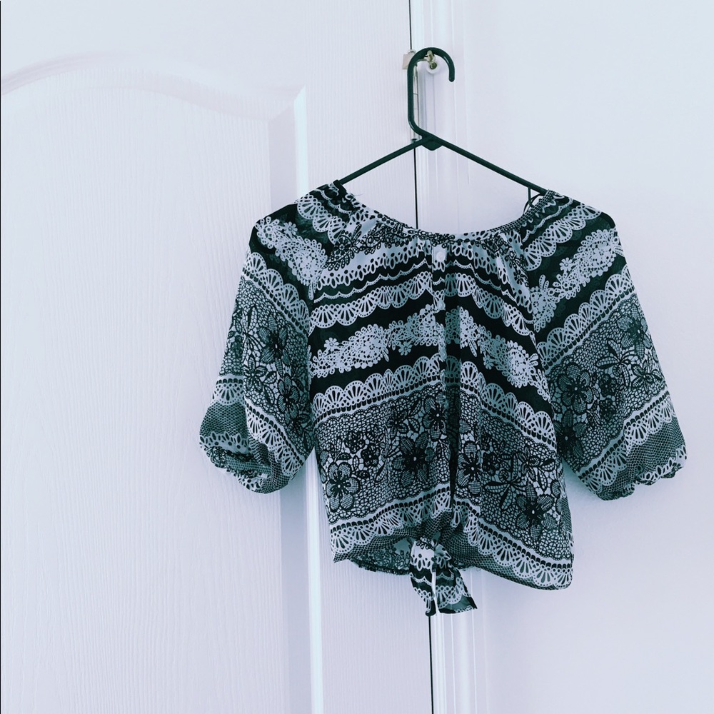 Zen black & white blouse