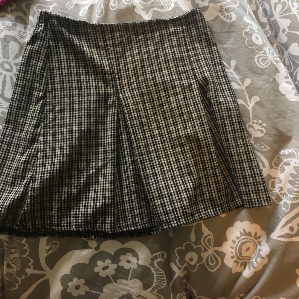 Brandy Melville Black and White Plaid Skirt