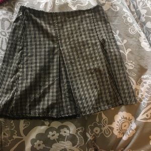 Brandy Melville Black and White Plaid Skirt