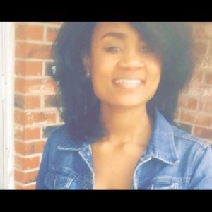 Meet your Posher, Monica