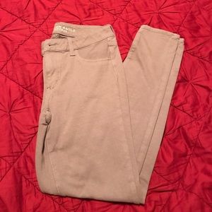 American Eagle tan super-stretch jegging!