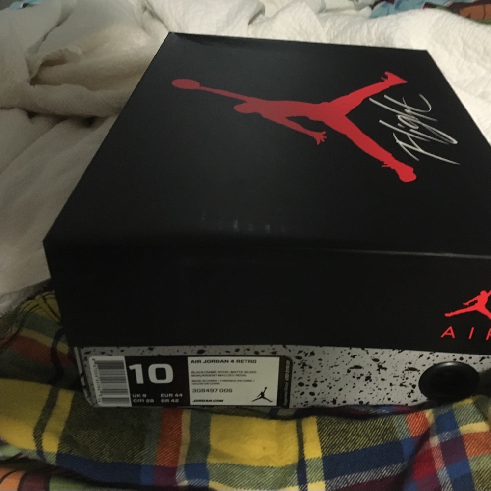 Air Jordan 4 alternate Motorsport