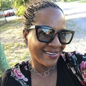 Meet your Posher, Sonya