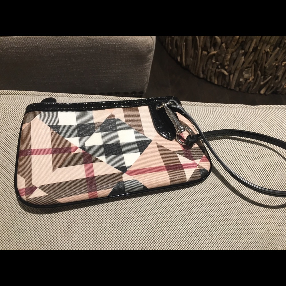 Authentic Burberry Nova Check Wristlet