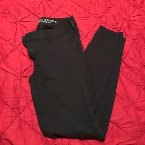 American Eagle black super stretch jegging!