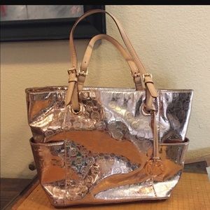 Michael kors gold metallic tote bag 🎉🎉