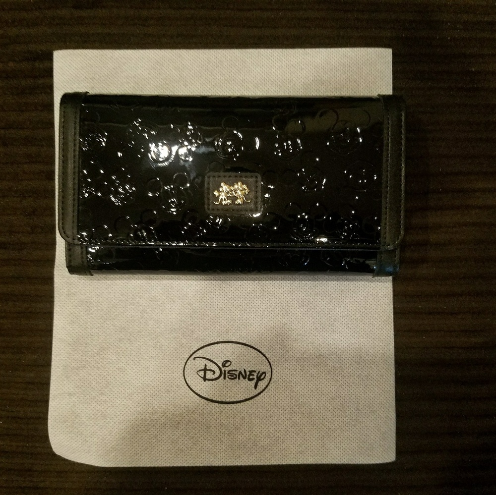 Disney Lady's Perl Enamel wallet