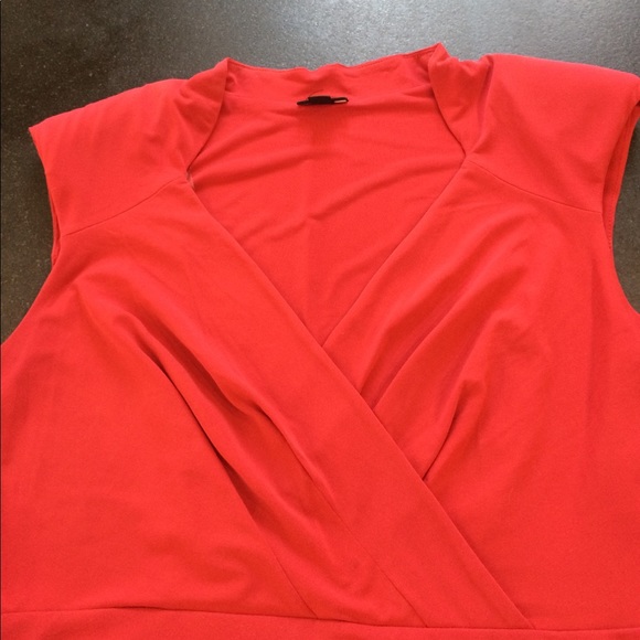 Lovely Red sheath dress - Picture 2 of 5