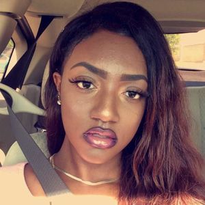 Meet your Posher, Mikela