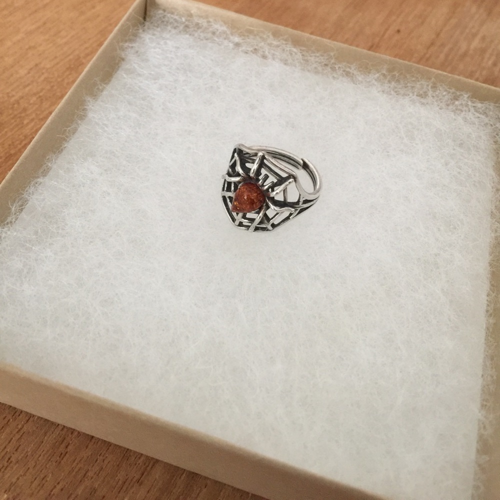 Spider amber ring