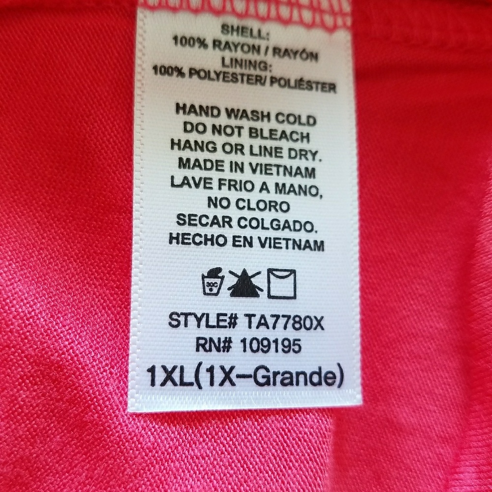 Annabelle Plus Size Tunic.  2X - Picture 3 of 4