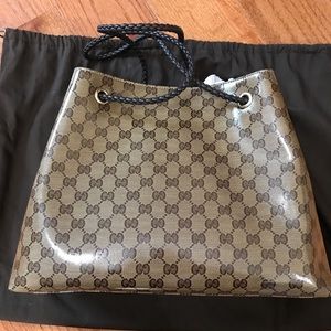 💯 Authentic Gucci tote with dust bag.
