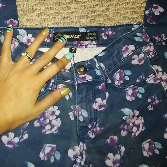 Jeans - Picture 2 of 3