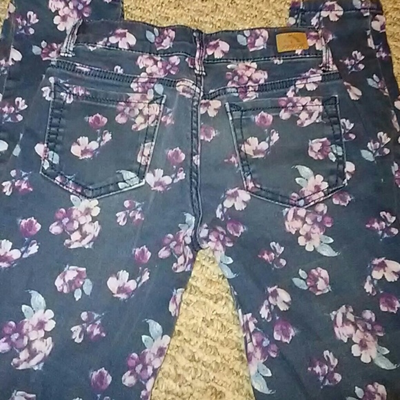 Jeans - Picture 3 of 3