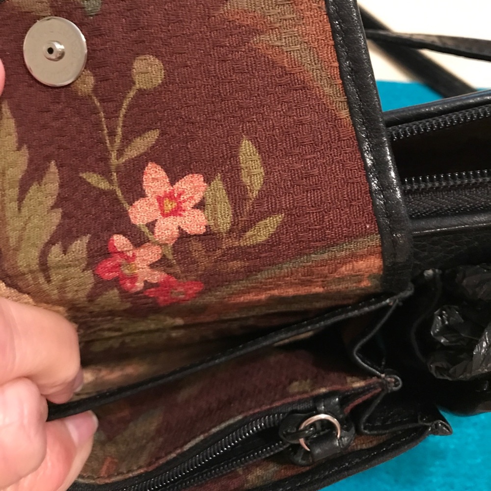 BRIGHTON CROSSBODY BAG - Picture 7 of 8