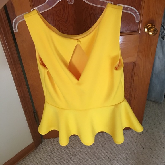 Xs bright yellow peplum top - Picture 4 of 5