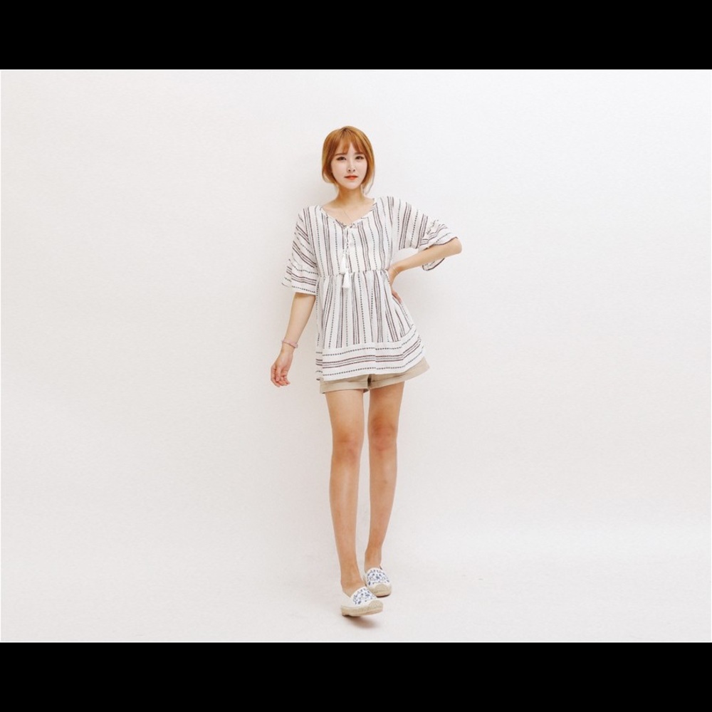 Striped Pattern Tassel Blouse - Picture 4 of 7