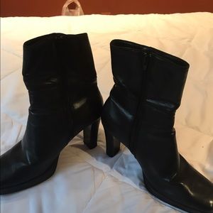 Women's boots