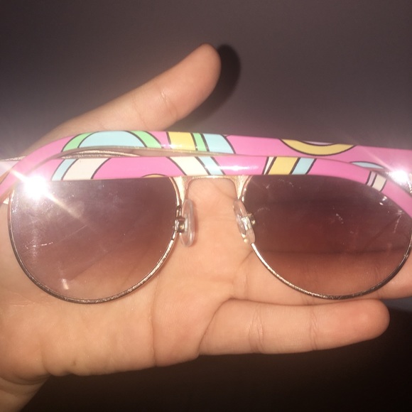 sunglasses - Picture 2 of 2