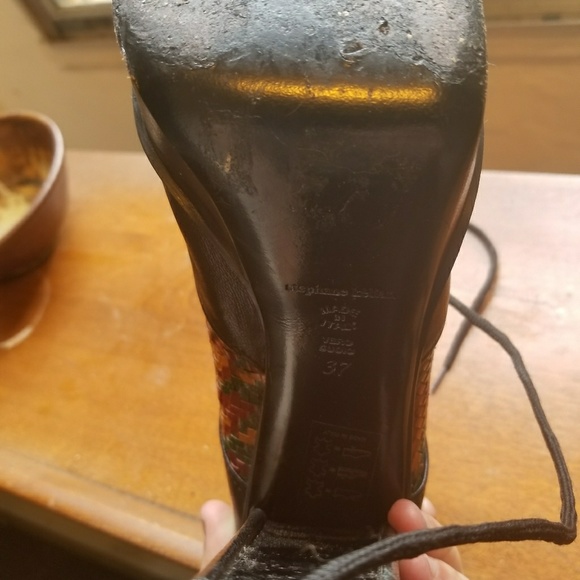 Stephane Kelian ITALIAN LEATHER Heels - Picture 3 of 8