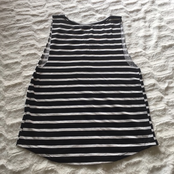 🍄VS Pink Tank top 🍄 - Picture 3 of 8