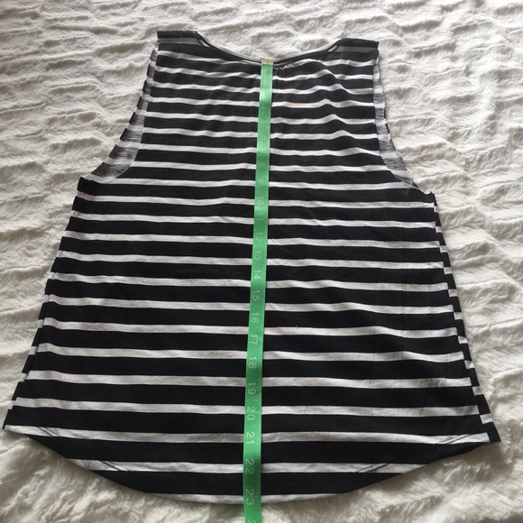 🍄VS Pink Tank top 🍄 - Picture 7 of 8