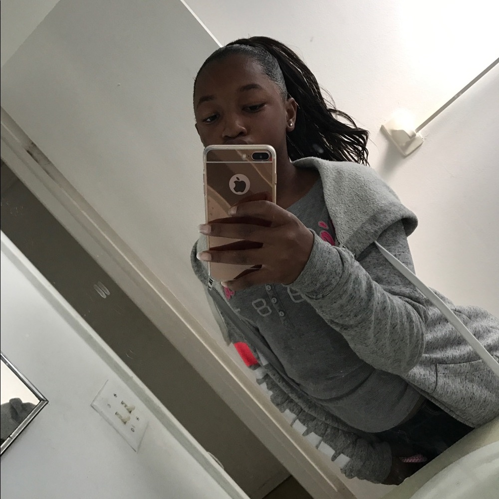 Meet your Posher, Jazmin