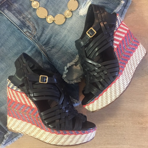 SOLD on OfferUp🔻🔸Tory Tribe🔸🔻 - Picture 2 of 6