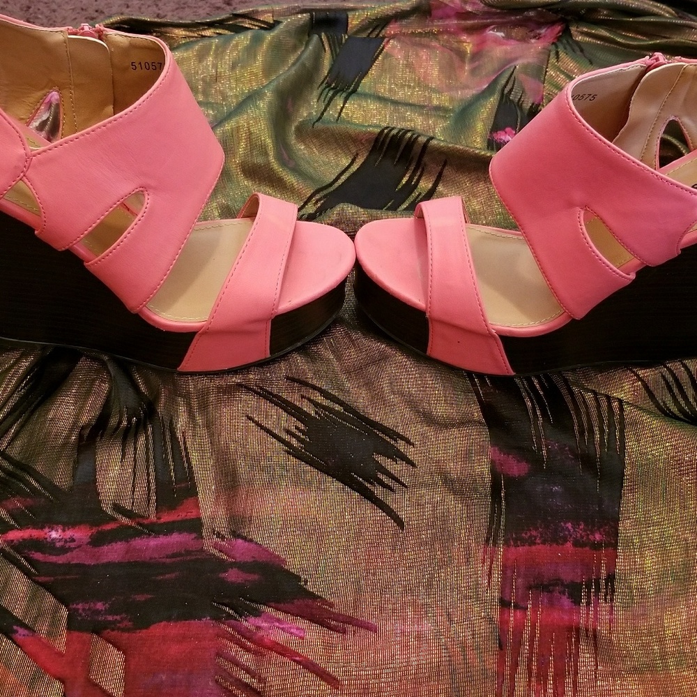 Sandals - Picture 2 of 2