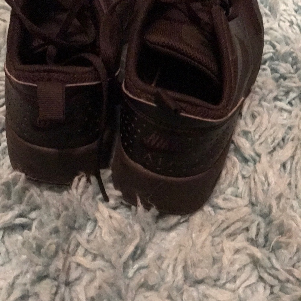 Nike - Picture 3 of 4