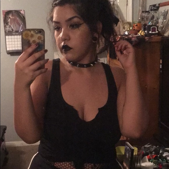 Meet your Posher, Amarissa - Picture 3 of 6