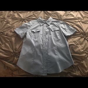 Short sleeved blue button down shirt