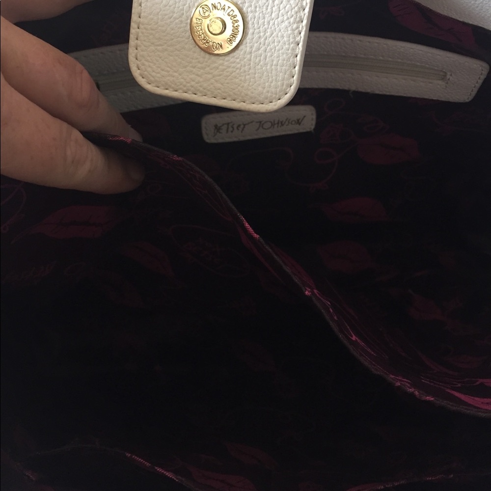 🌸NWT! BETSEY JOHNSON BLUSH TOTE - Picture 5 of 5