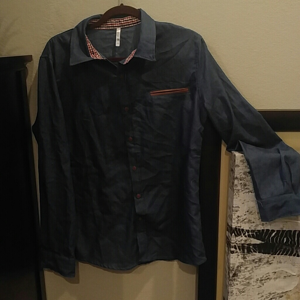 Men's denim button up