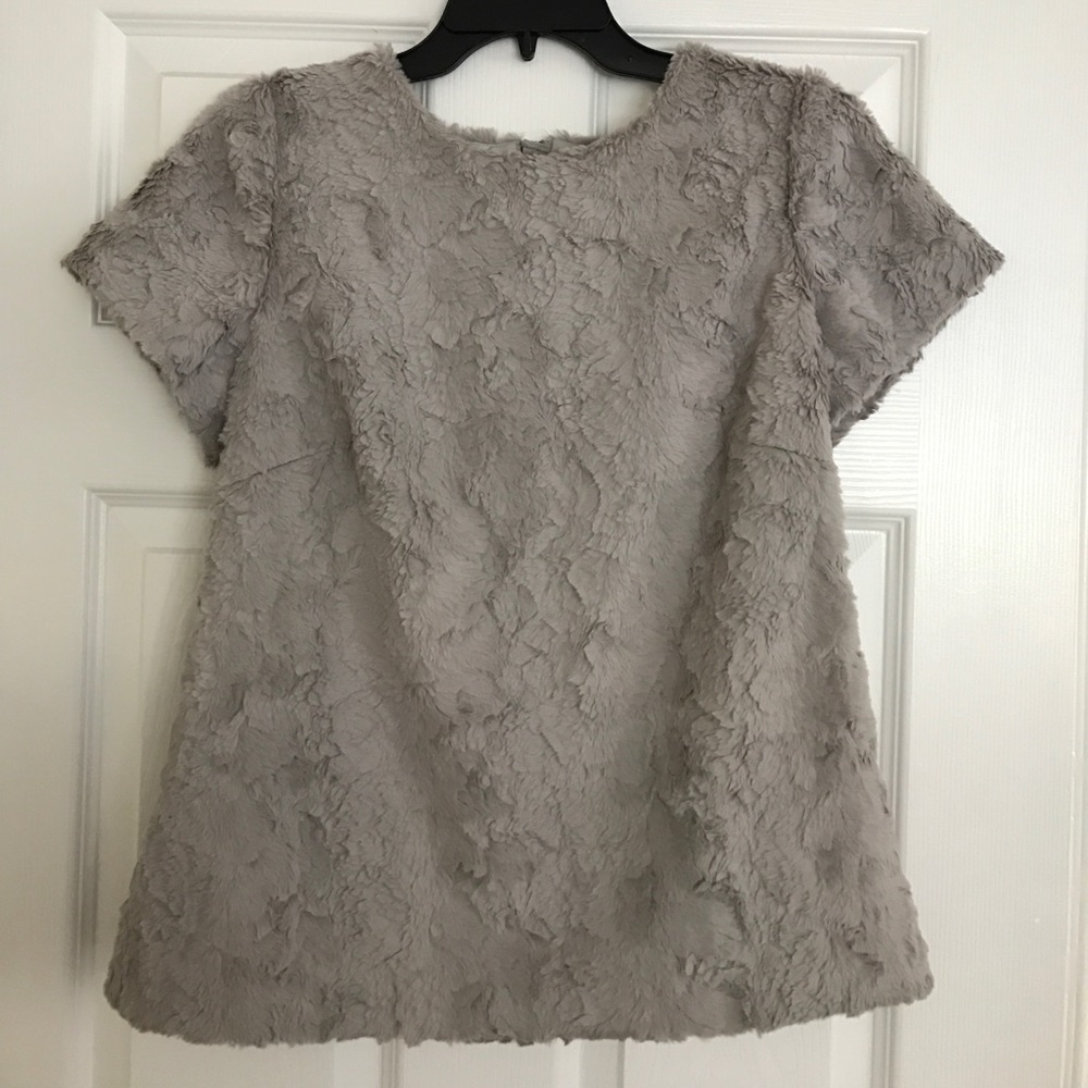 Anthropologie - Leifdottir faux fur grey top