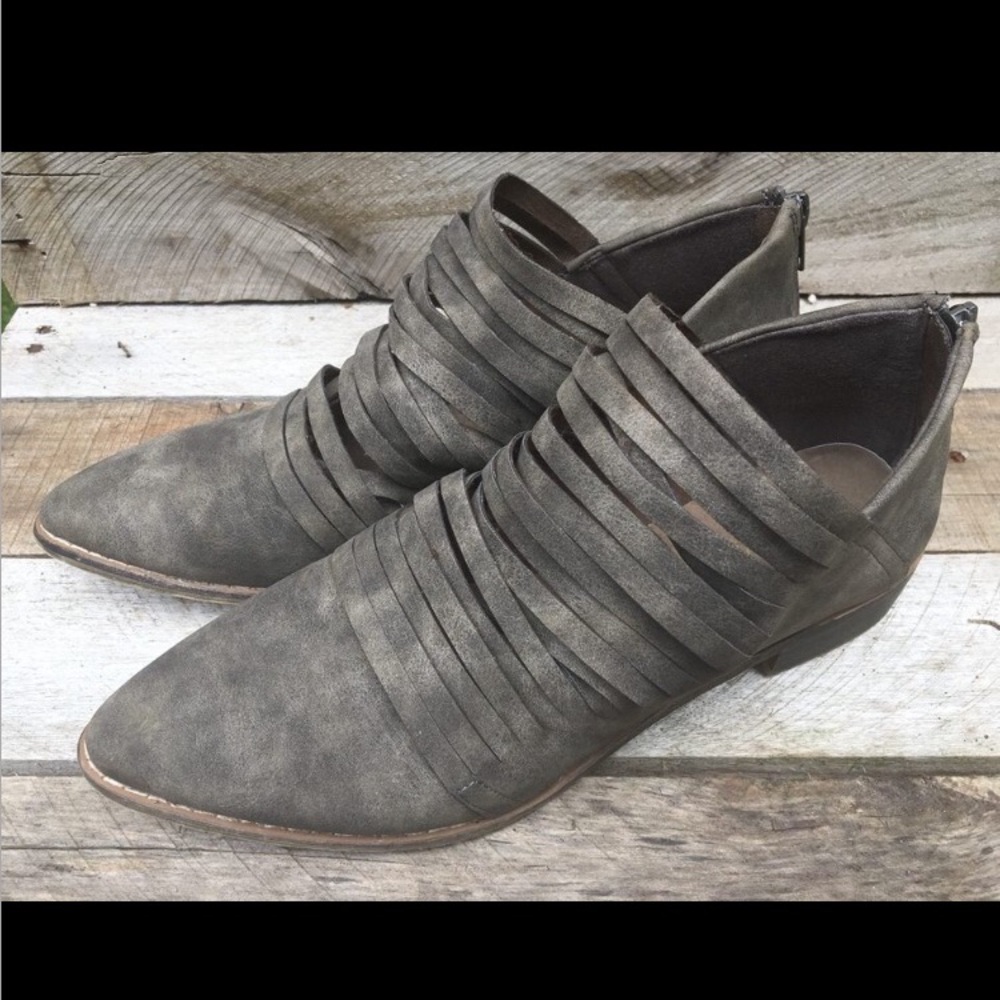 Mi.im/ free people lost valley ankle bootie size 9