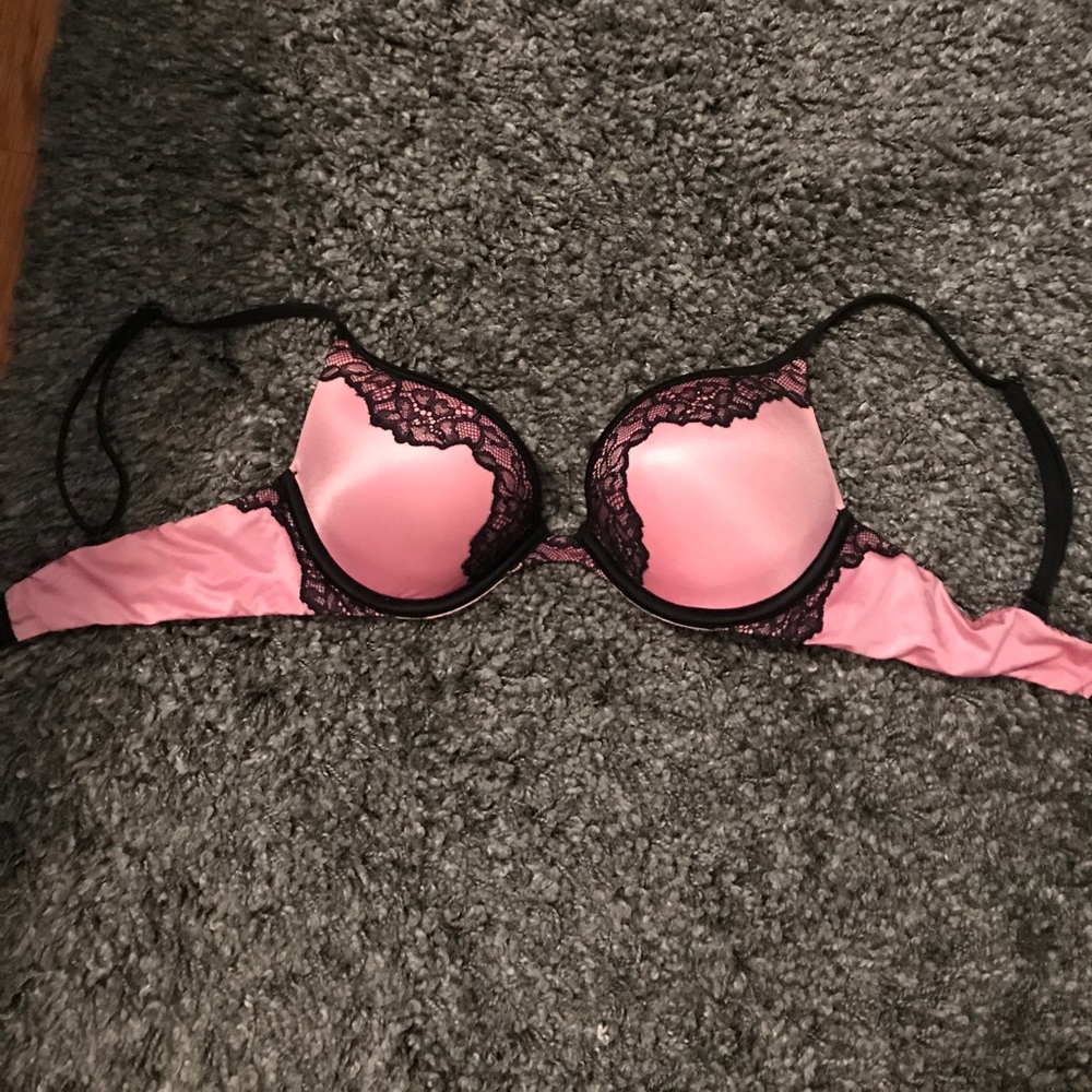 Victoria's Secret very sexy push up bra