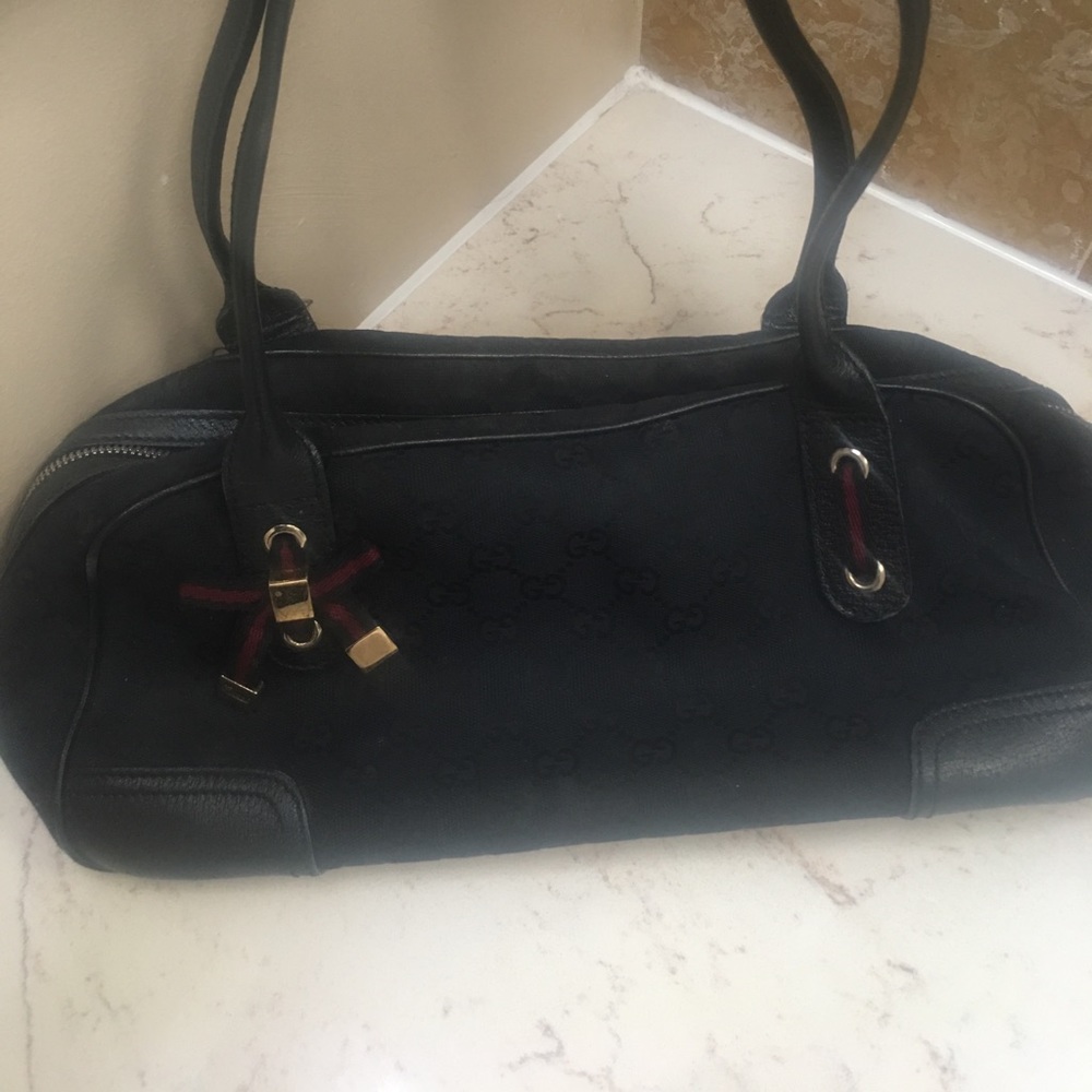 Black Gucci purse