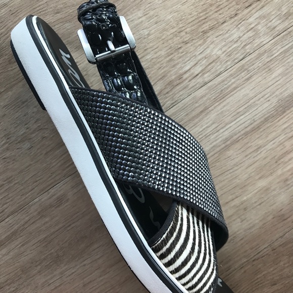 Black And White Nike Criss Cross Shoes Black And White Nike Criss Cross Shoes