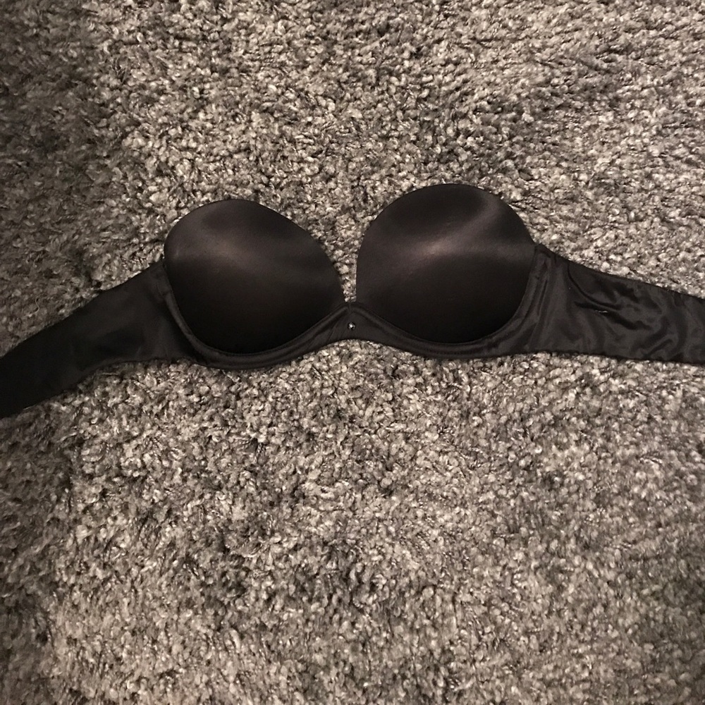 Victoria's Secret very sexy strapless push up bra