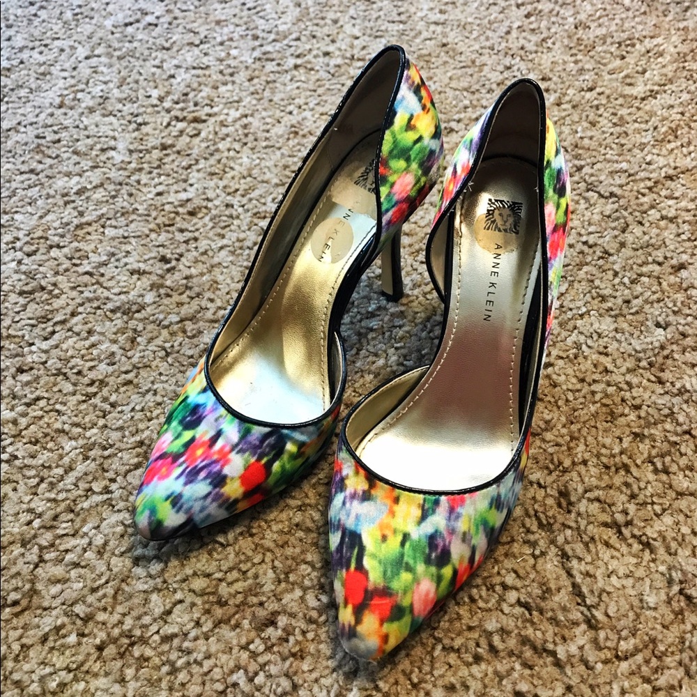 Multicolored Pumps