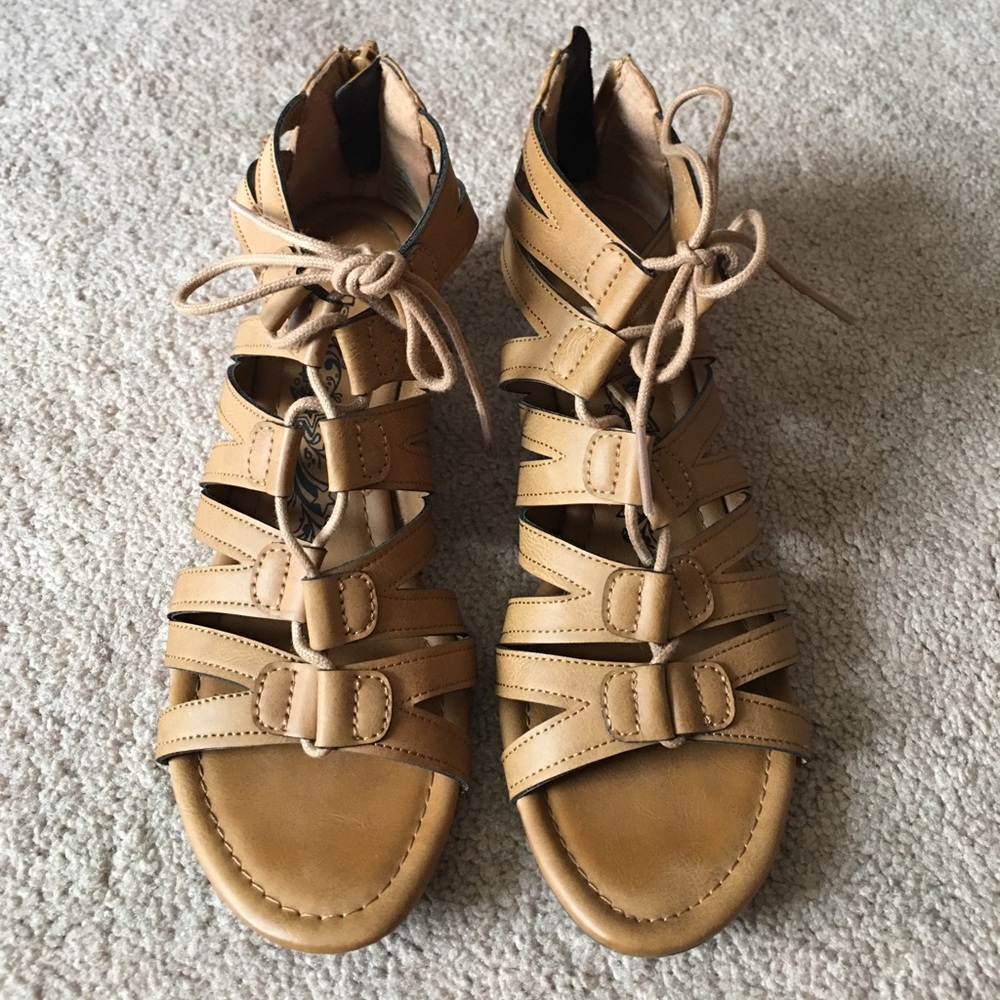 BROWN GLADIATOR SANDAL
