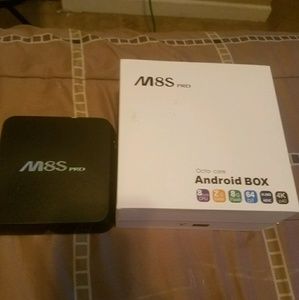 Meet your Posher, Everett