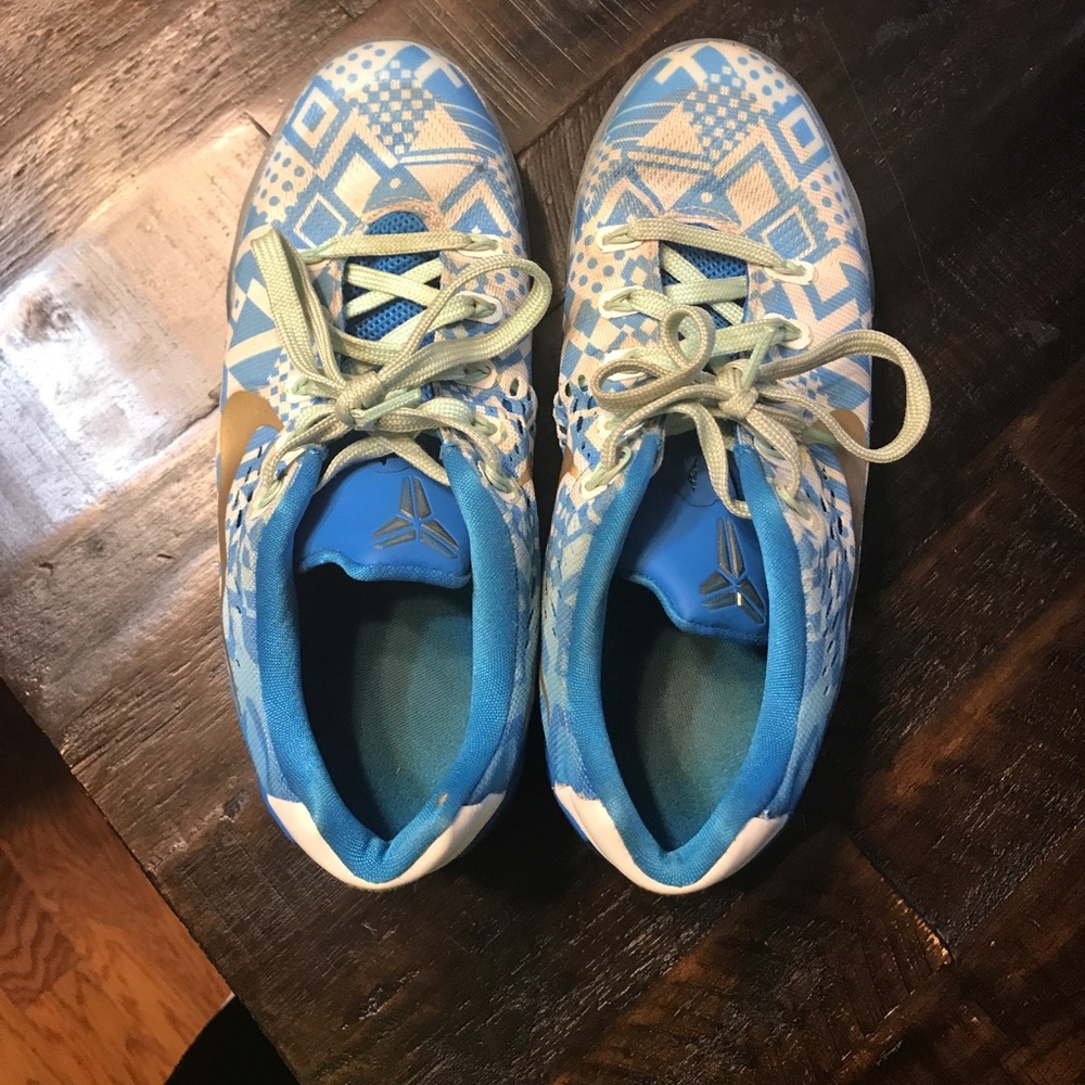 Kobe's shoes. Size 5.5